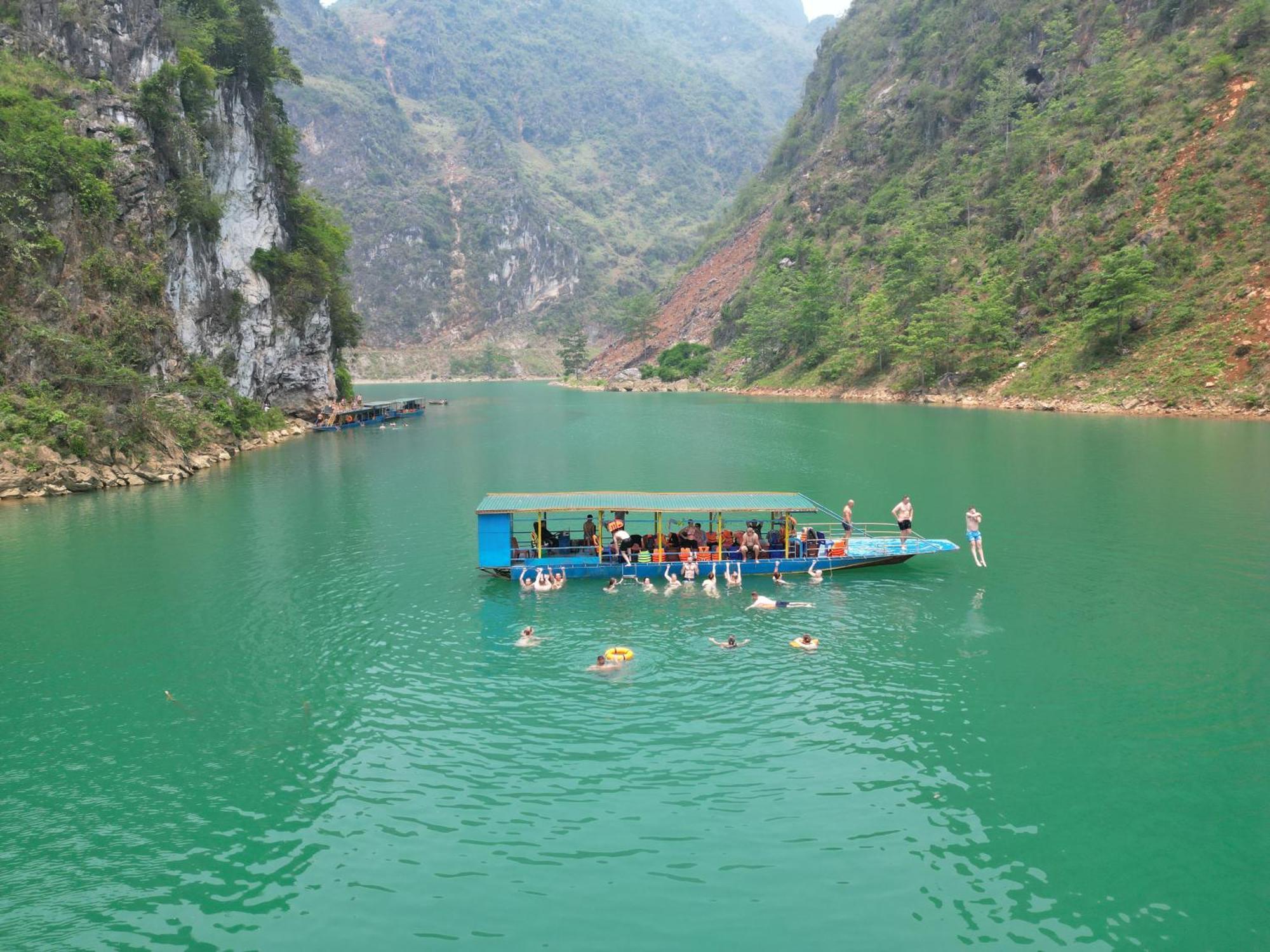 Quiri Hostel Ha Giang Lang Lap Екстер'єр фото